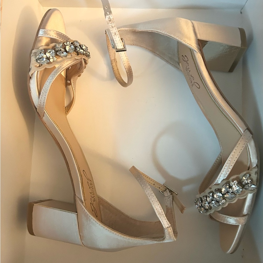 Jewel Badgley Mischka Woman’s Block Heel Evening Sandals Size 6 Blush - Picture 6 of 6